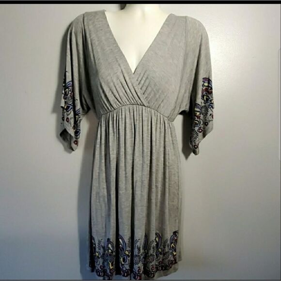 Monteau Gray Lowcut Neckline Floral Dress - Picture 1 of 6